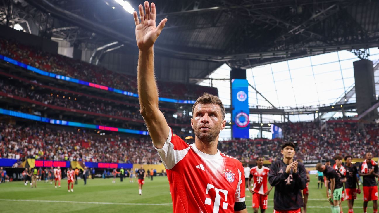 Müller bids Bayern farewell in loss; future unclear