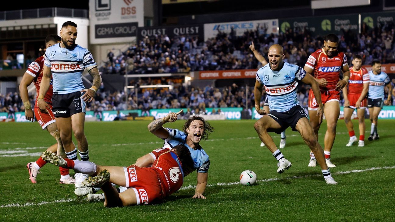 Hynes delivers statement in vital Sharks win