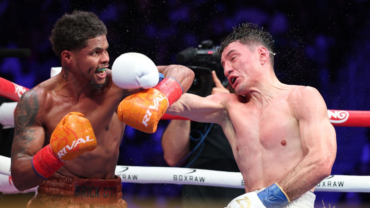 Stevenson keeps belt with decision win vs. Zepeda