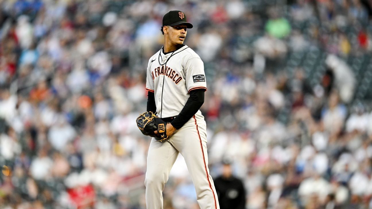 Giants reliever Rodriguez opts to have TJ surgery