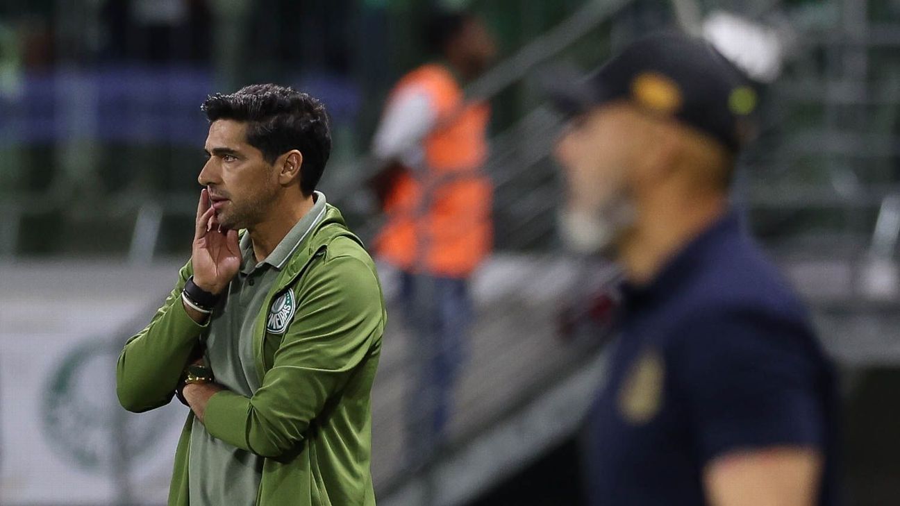 Abel defende PSG e Palmeiras em meio a críticas e desabafa sobre desempenho.