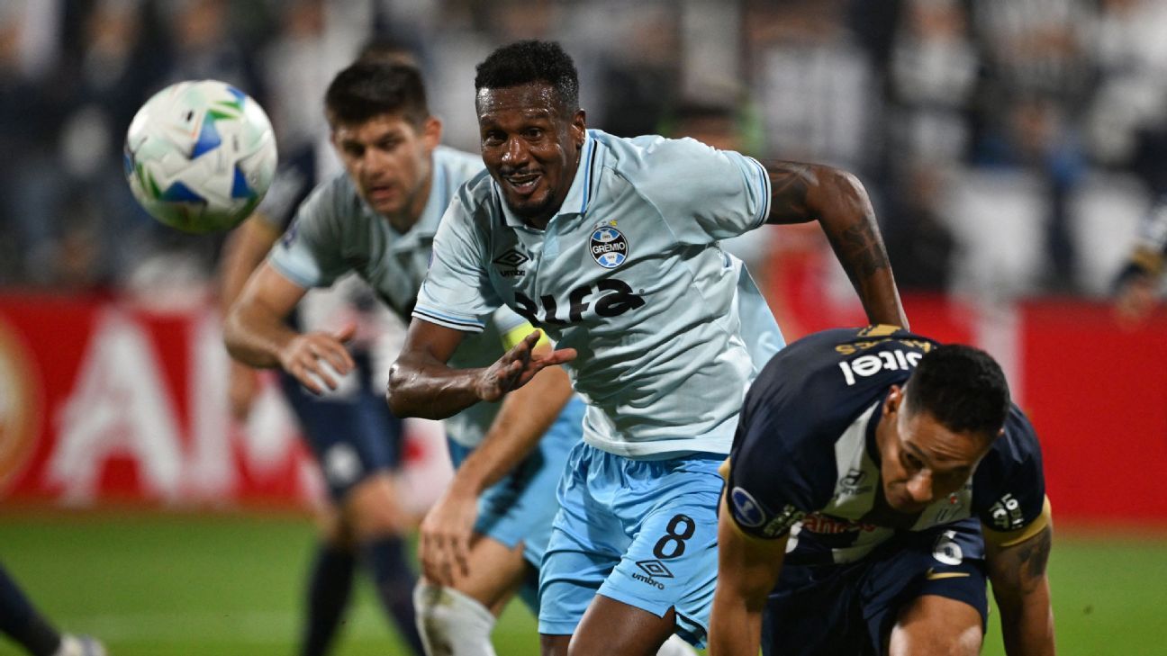 Grêmio sofre revés no primeiro confronto dos playoffs da Sul-Americana.
