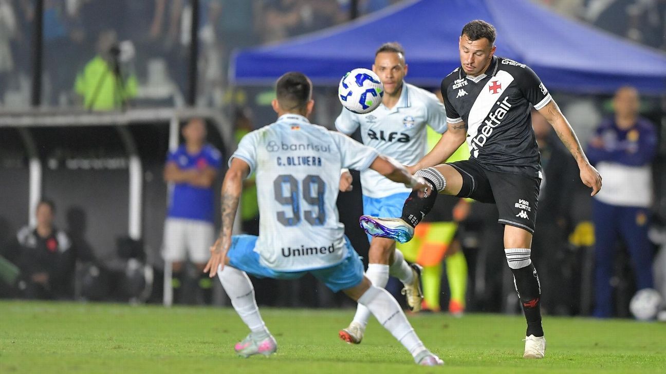 Vasco e Grêmio empatam em partida agitada pelo Campeonato Brasileiro.