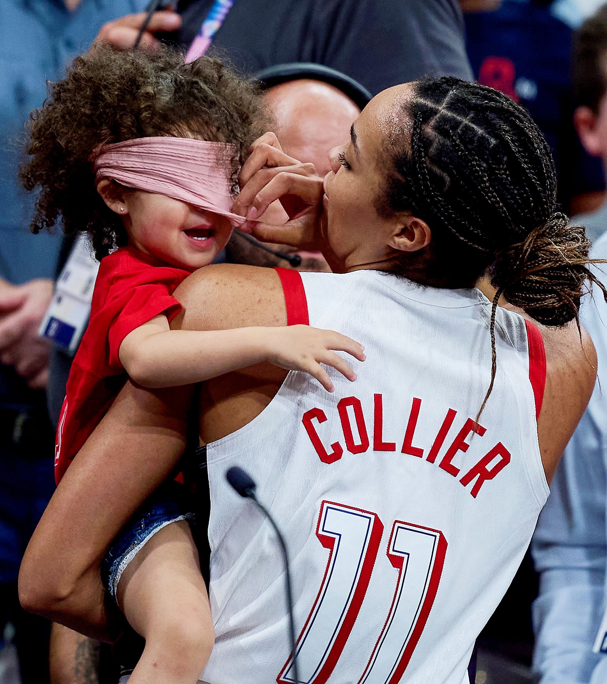 Napheesa Collier: La Estrella de la WNBA que Triunfa en Múltiples Roles