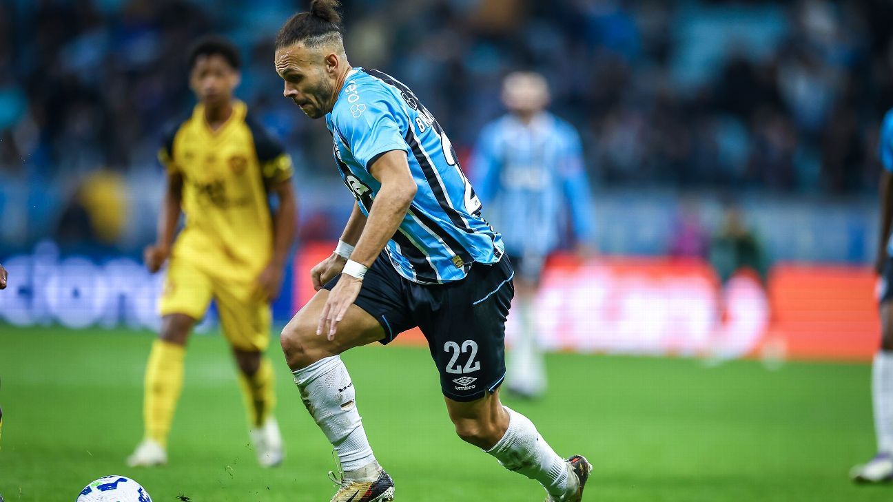 Braithwaite Pode Ser Punido Por Forçar Cartão Em Partida, Assim Como Ronaldinho