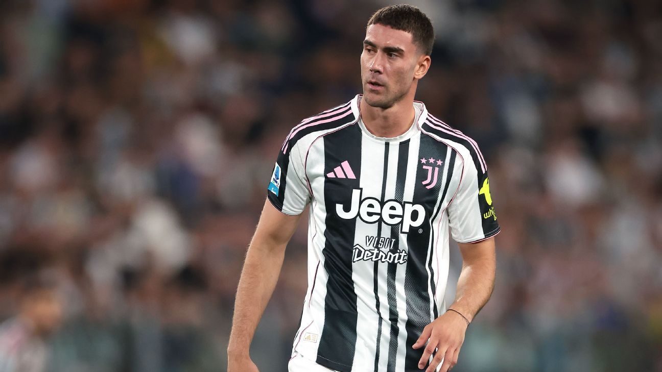 Transfer rumors, news: Liverpool, Newcastle monitor Vlahovic amid Isak saga