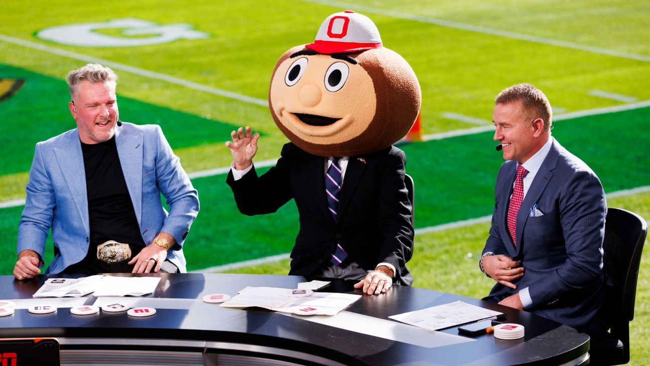 Cowboys' Super Bowl, Bulls' title top trends during Corso's first headgear pick