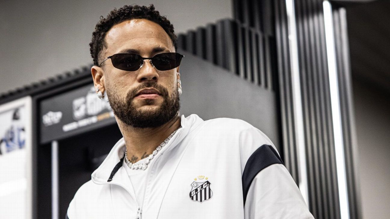 Neymar jogará no gramado sintético contra o Atlético-MG? Entenda o que pesará na decisão