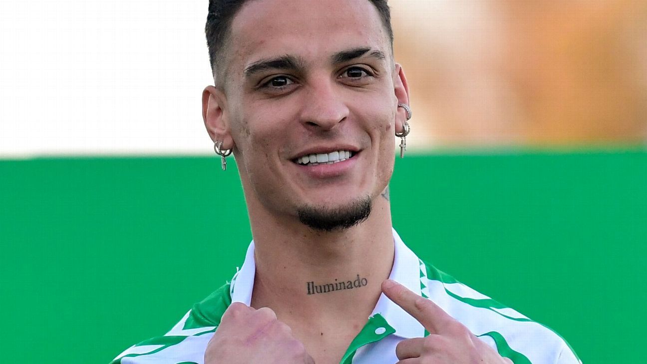 Betis Lanza Línea de Ropa "Iluminado" de Antony: ¡El Tattoo a la Moda!