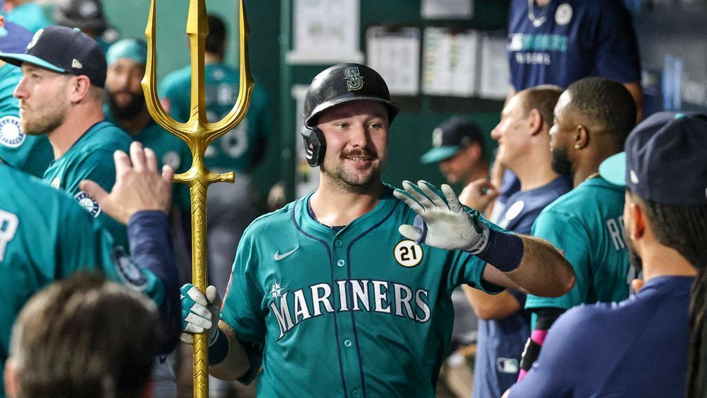 Raleigh passes Mantle, ties Griffey with 55, 56