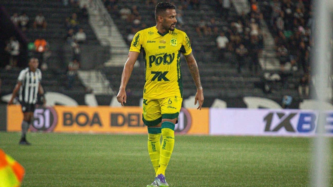 Reinaldo: O Lateral Que Driblou As Laranjeiras!