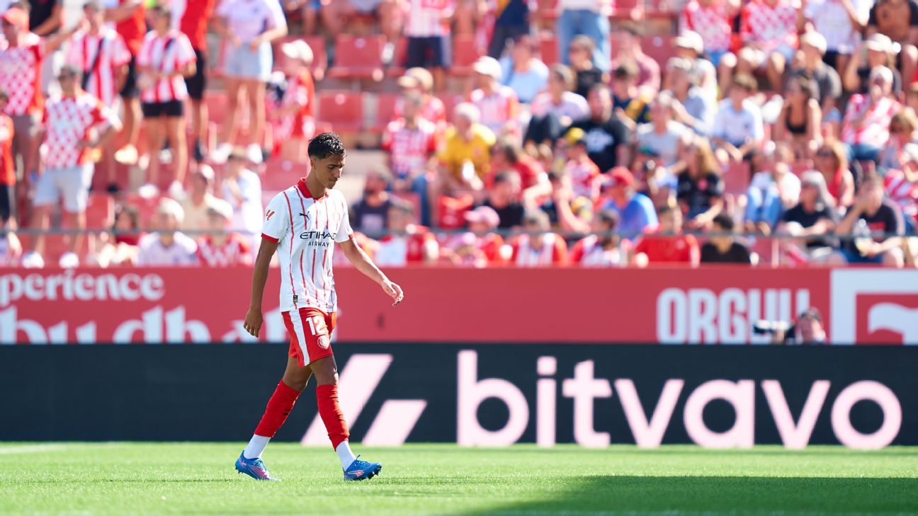 Situação Crítica na Europa: Técnico Detona Após Goleada e Expulsão de Ex-Palmeirense