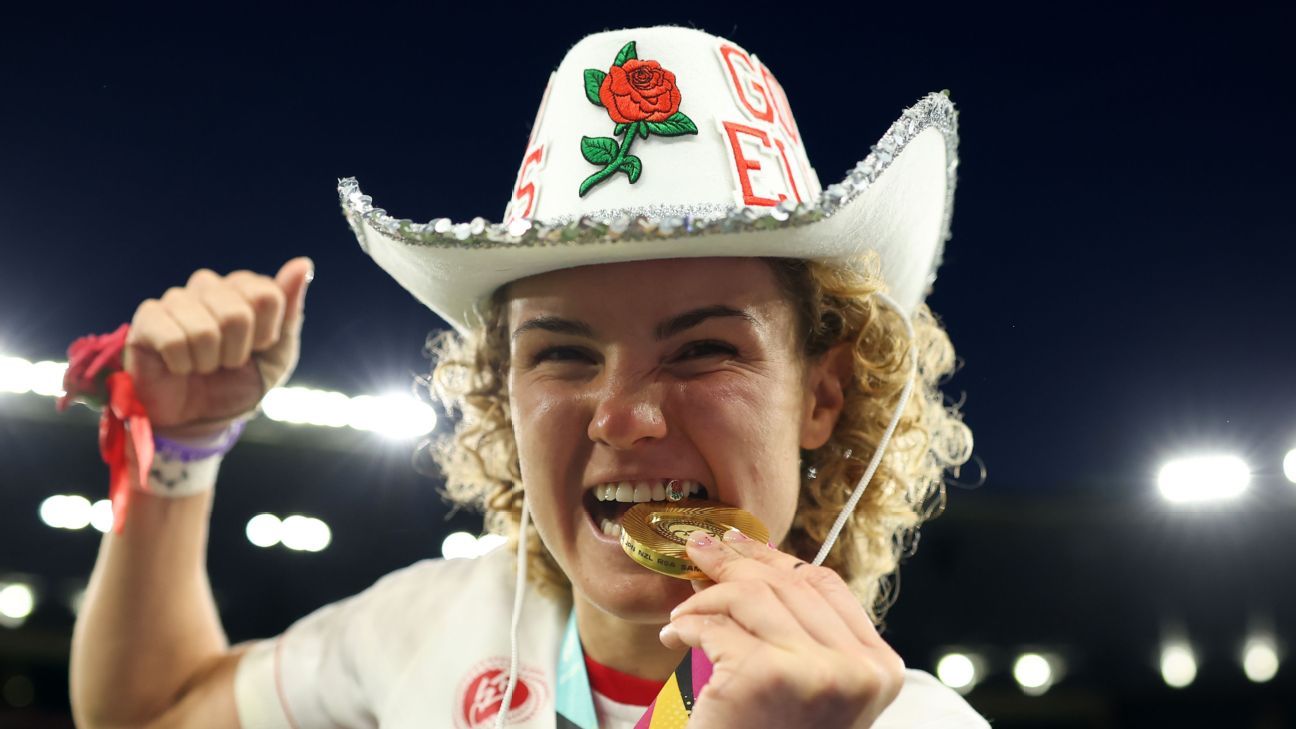 Ellie Kildunne anotando un try