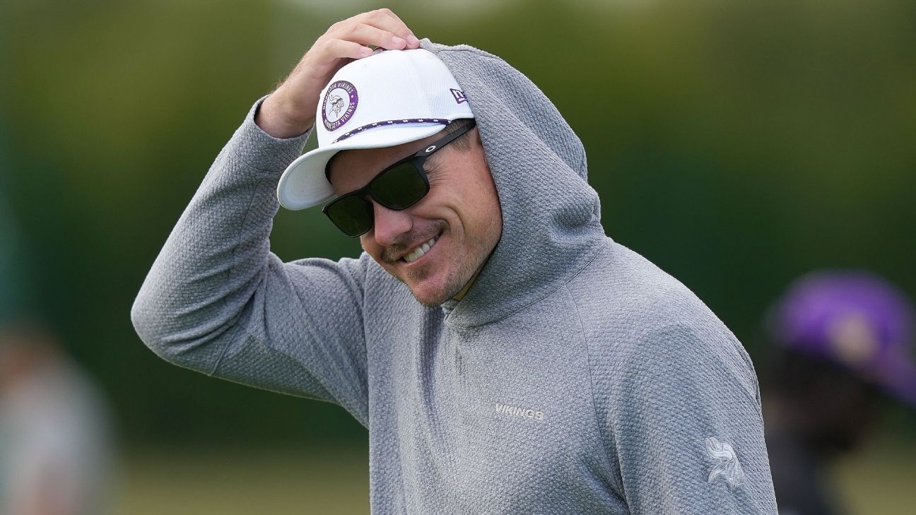Two countries, injuries, a bird in O'Connell's room: Vikings aim for normalcy amidst unique road trip