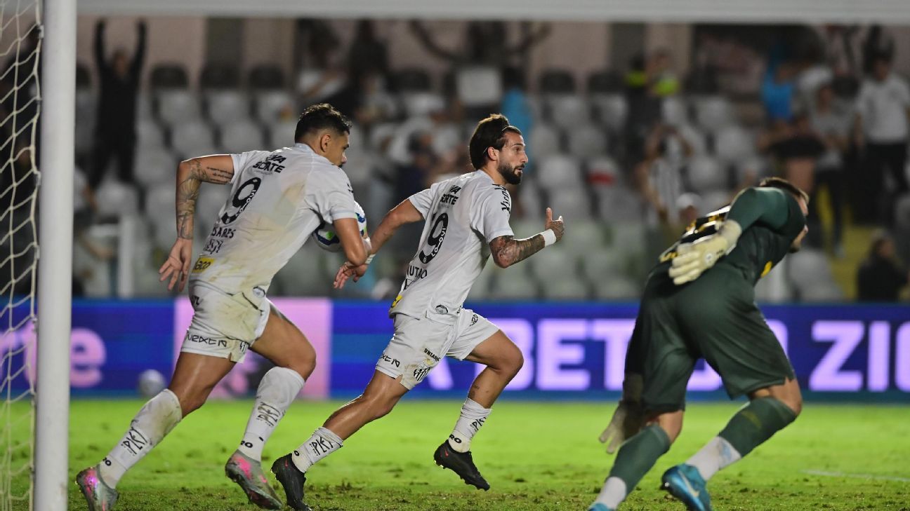 Vila Belmiro Ferve: Grêmio Mantém Sequência Invicta, Mas Robinho Jr. Enlouquece a Partida