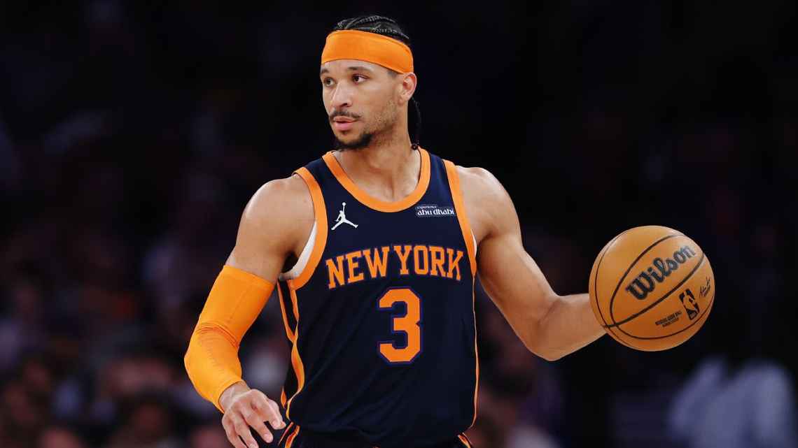 Josh Hart on the court