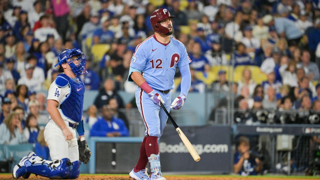 Schwarber's 2 blasts revive Phils in must-win G3