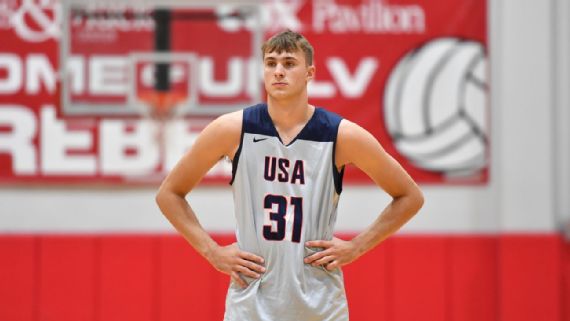 Cooper Flagg playing basketball