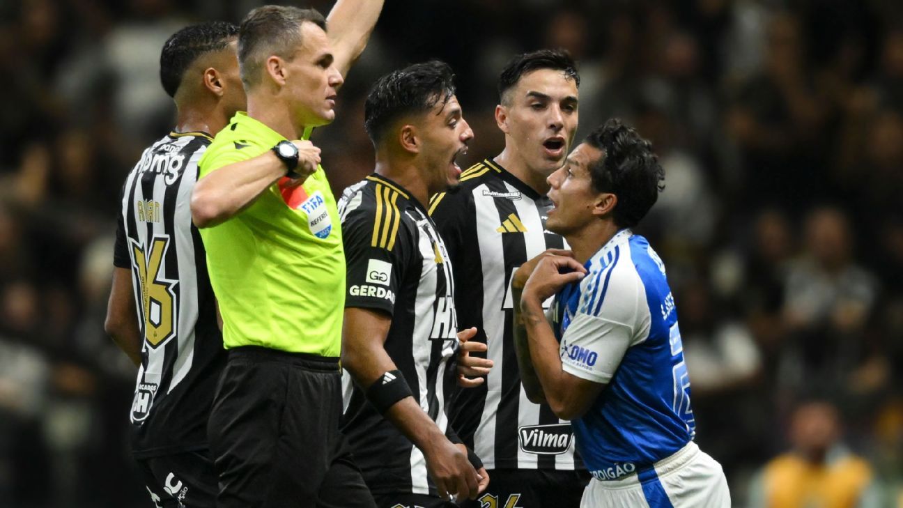 Erro do Quarto Árbitro em Expulsão Causa Polêmica em Atlético-MG x Cruzeiro.