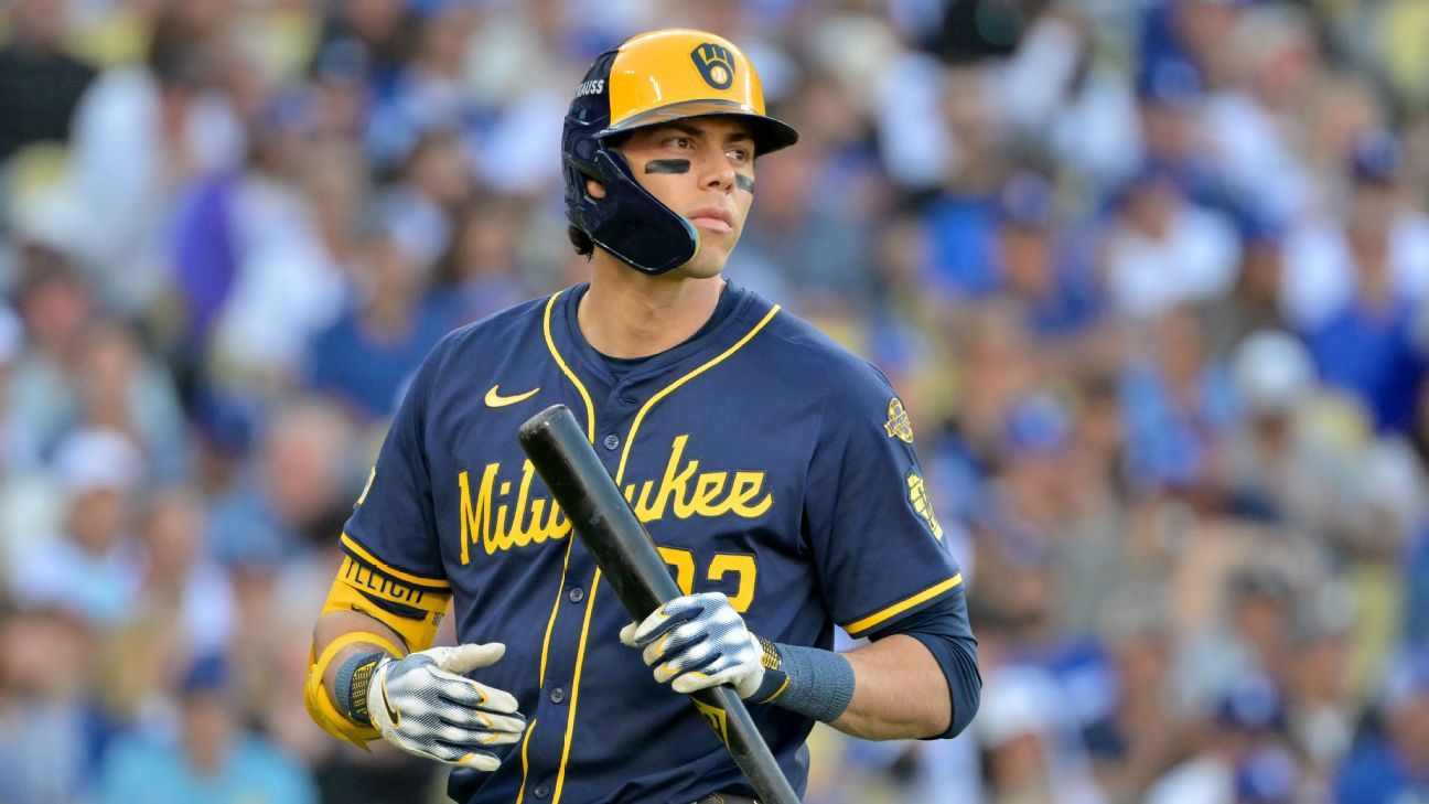 Yelich exits hurt as Brewers expecting 'bad news'