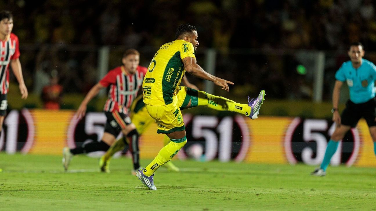 Reinaldo amplia fama de carrasco do São Paulo e tem mais gols que oito atacantes do ex-clube em 2025