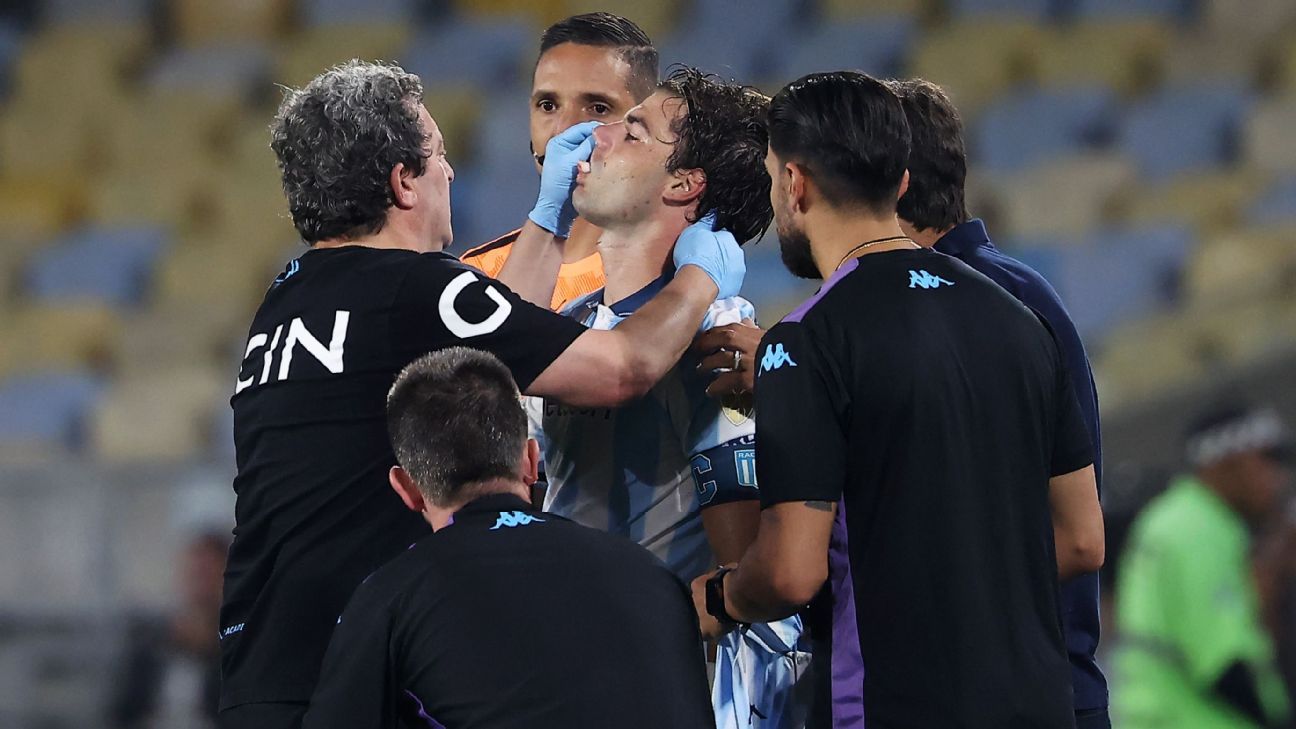 Destaque do Racing sofre fratura facial após cotovelada e pode ser desfalque contra o Flamengo