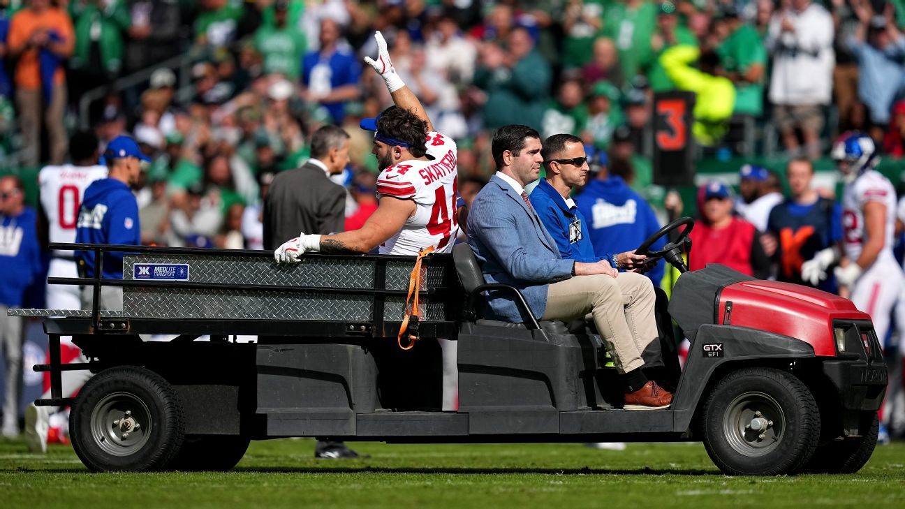 Jogador dos Giants sofre lesão assustadora contra os Eagles na NFL e deixa o campo de maca