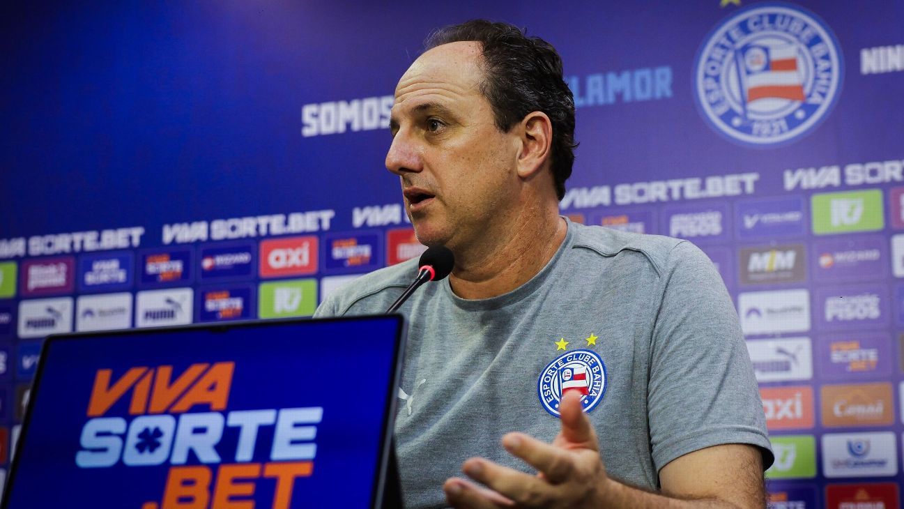 Ceni cita expulsão de Plata, cobra rigor contra quem provoca no futebol e desabafa sobre VAR: 'Faz m* para caramba'