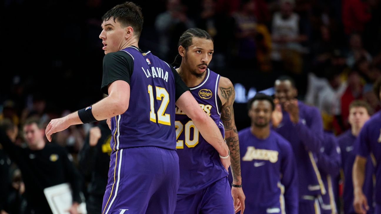 Smith, héroe inesperado: Lakers vencen a Blazers con exhibición sorpresa