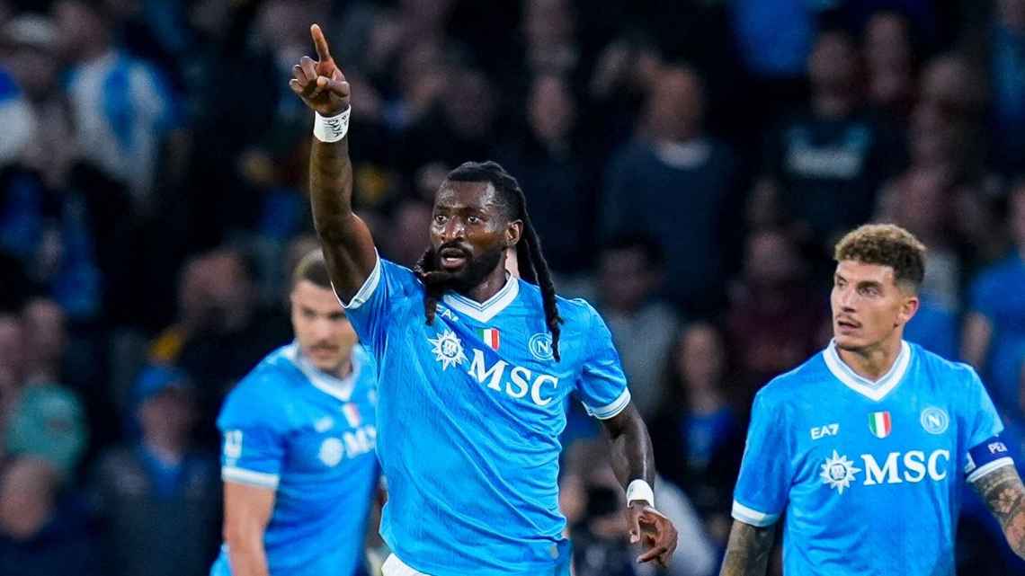 La lesión de Kevin De Bruyne ha dejado la puerta abierta para que Andre-Frank Zambo Anguissa dé un paso al frente en el Napoli. La lesión de Kevin De Bruyne ha dejado la puerta abierta para que Andre-Frank Zambo Anguissa dé un paso al frente en el Napoli.