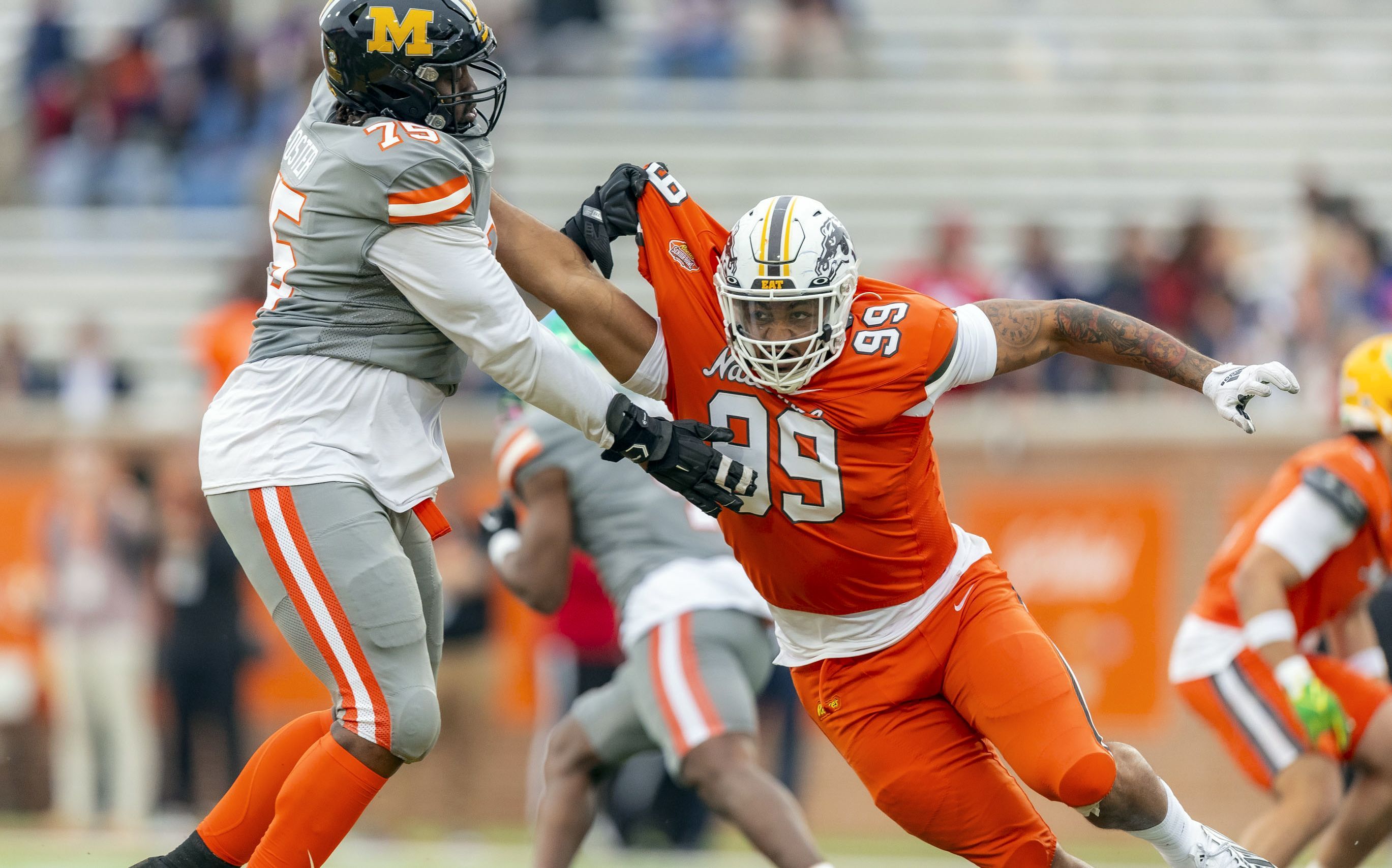 Marshawn Kneeland en el campo