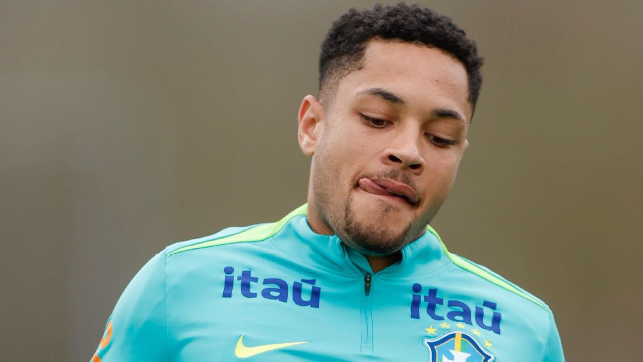 Medo do STJD? Vitor Roque diz que postagem polêmica foi 'brincadeira sem maldade' e qual seria punição adequada