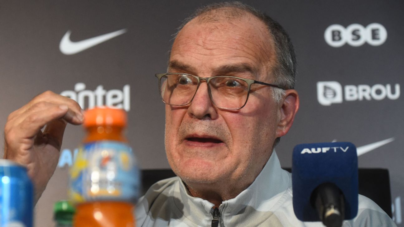 Uruguay's Bielsa 'ashamed' by U.S. loss, will stay for World Cup