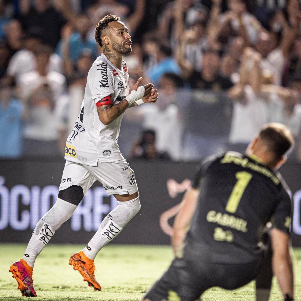 Neymar diz que 'não está tudo bem' e desabafa sobre lesão