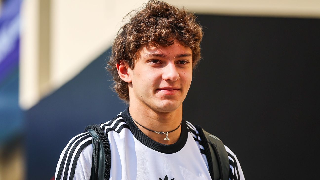 Antonelli: Friends helped forget online abuse