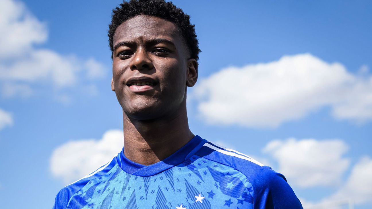 Zenit faz oferta milionária por Jonathan Jesus do Cruzeiro, podendo chegar a R$51 milhões.