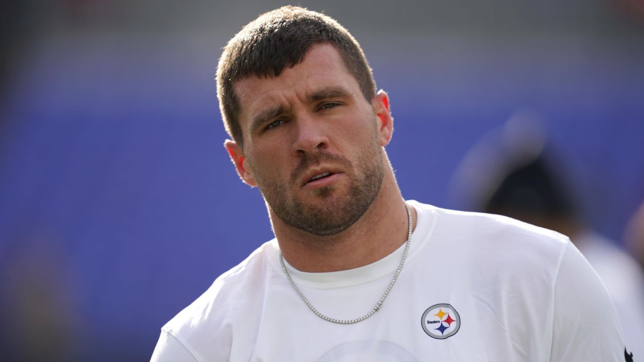 Steelers' Watt at hospital having lung evaluated