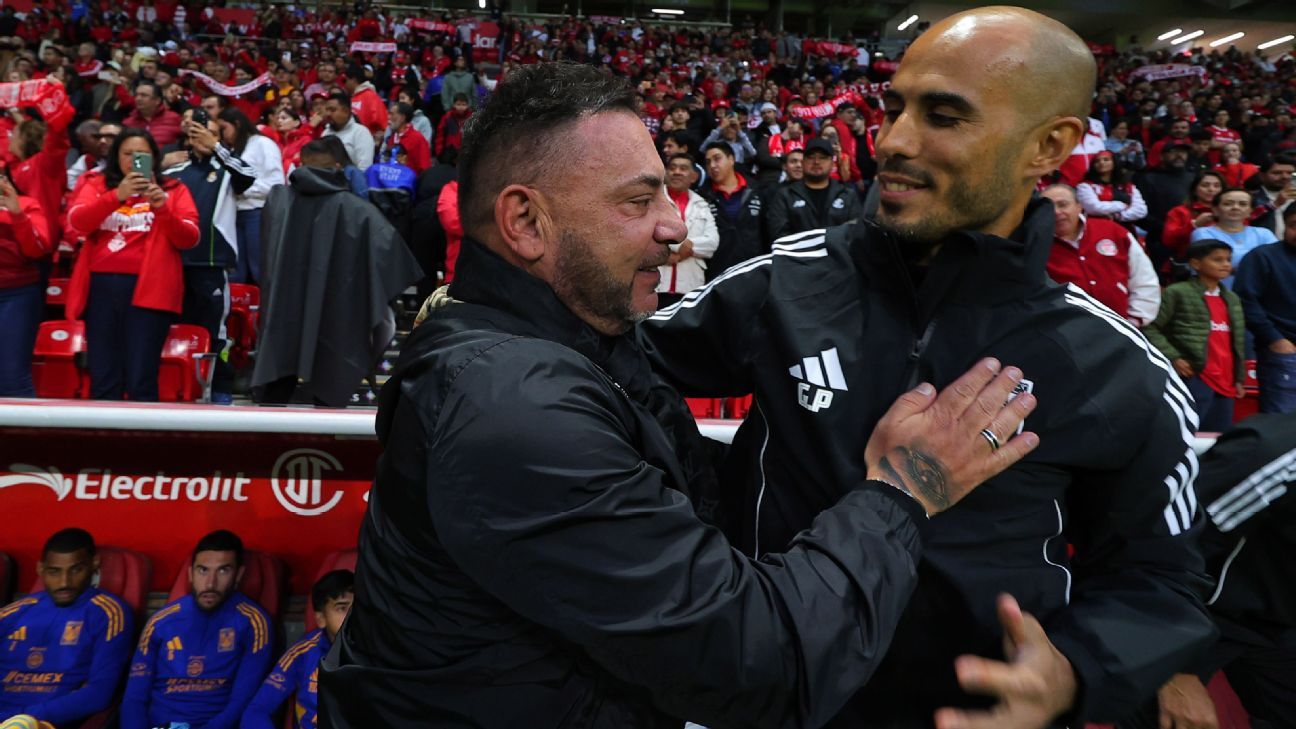 Brujo Morales lanza advertencia al DT del Toluca tras final de ida de Liga MX