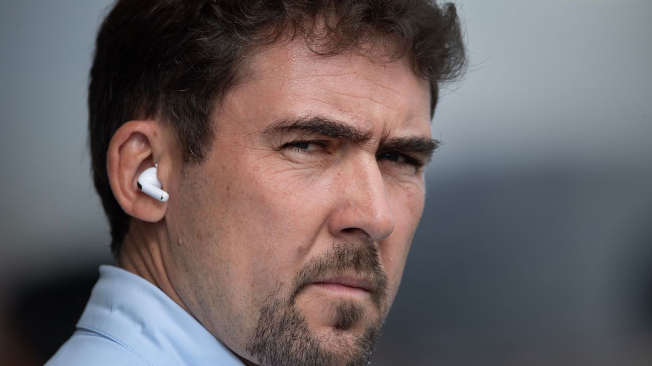 LCL sack Prêcheur despite being sixth in WSL