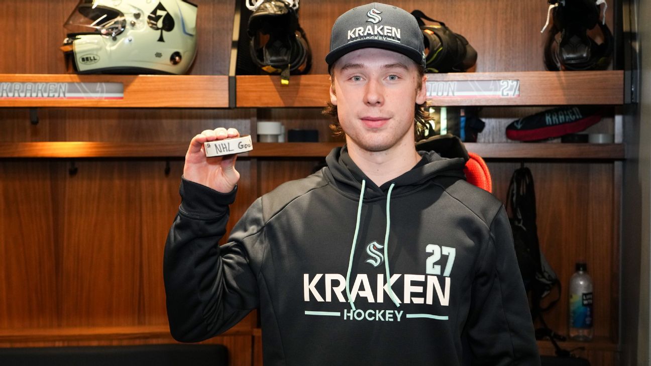 Kraken's Catton scores first 2 goals after 27 games