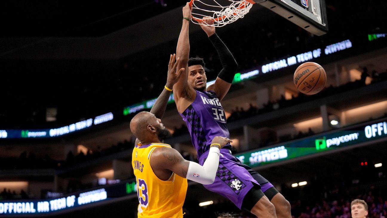 Lakers fail to make shots, limit Kings in latest loss