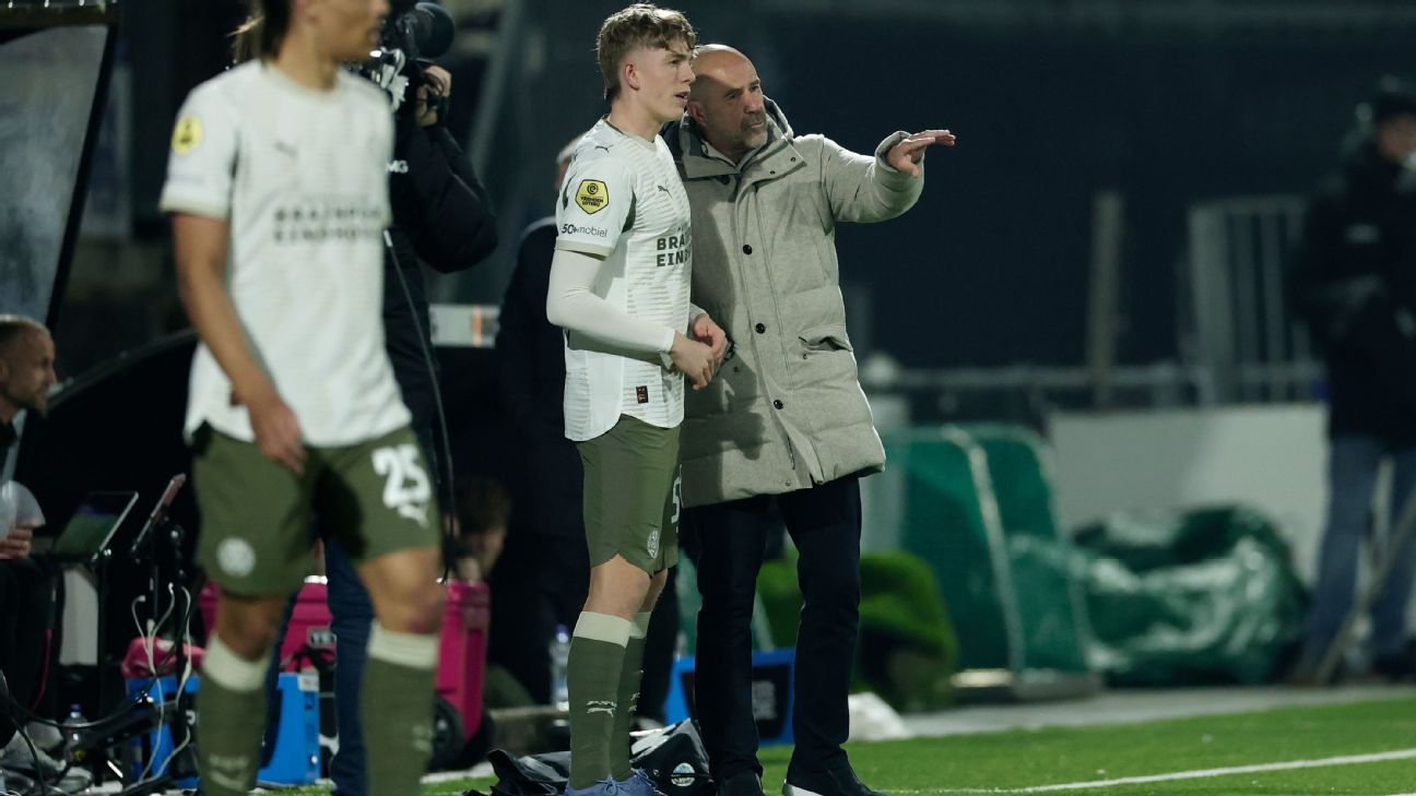 PSV aan de hand van Driouech langs Den Bosch: 