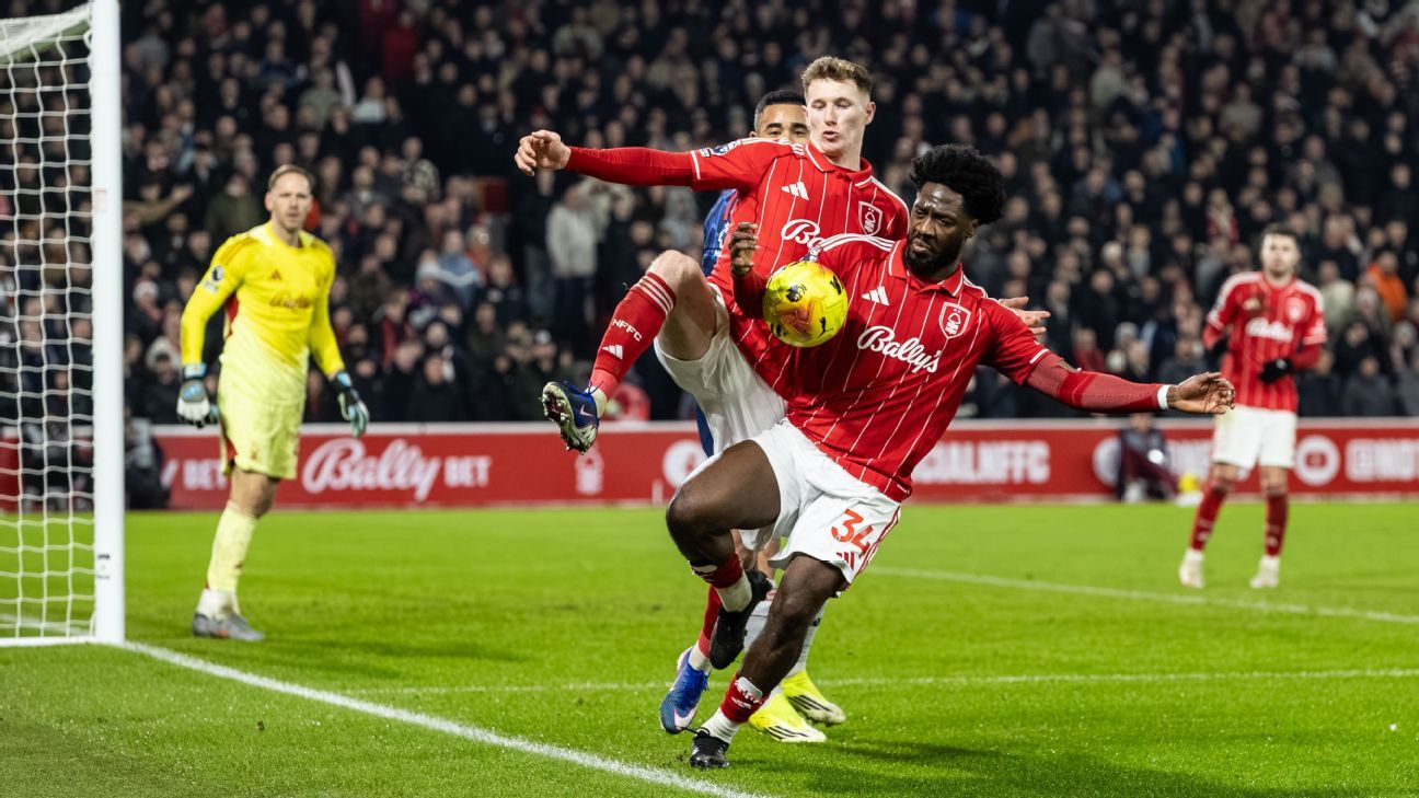 VAR review: Did Arsenal deserve penalty kick for possible Forest handball?