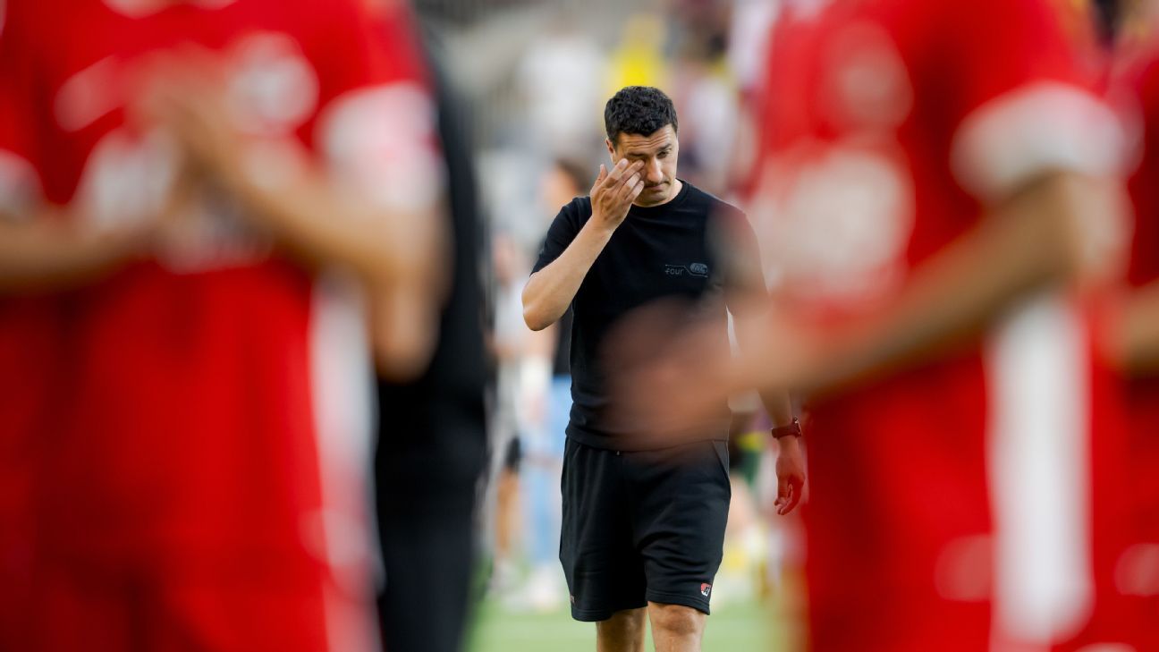 AZ en Maarten Martens per direct uit elkaar