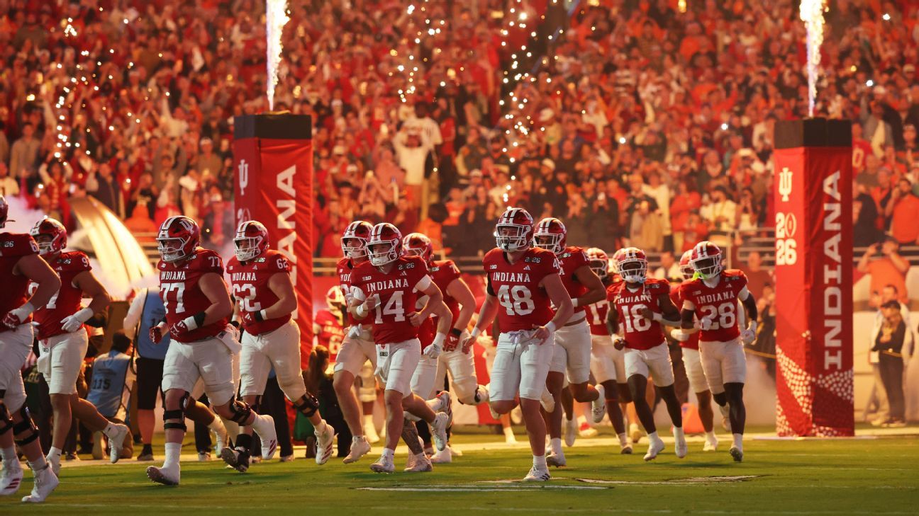 Hoosiers receive heroes' welcome in Bloomington
