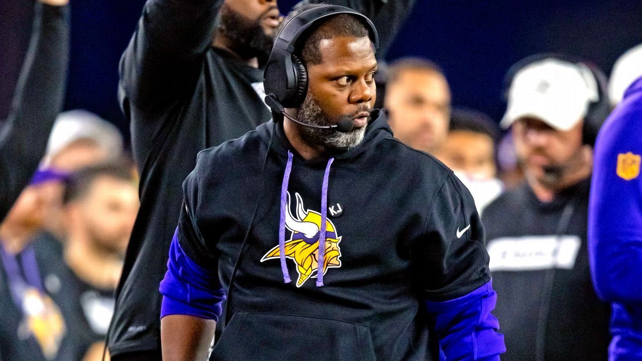 Source: Commanders to hire Vikes' Jones as DC