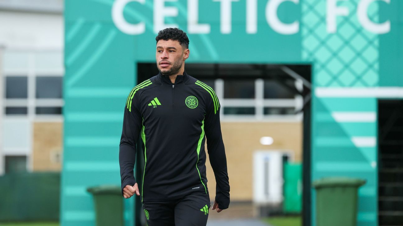 Celtic sign free agent Alex-Oxlade Chamberlain