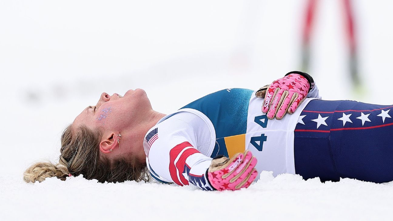 Diggins fights injury for bronze with Sweden 1-2