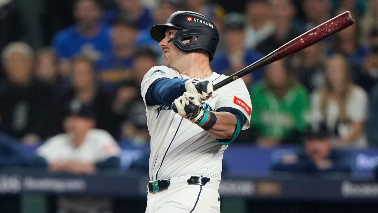 Sources: M's, Garver agree on minor league deal