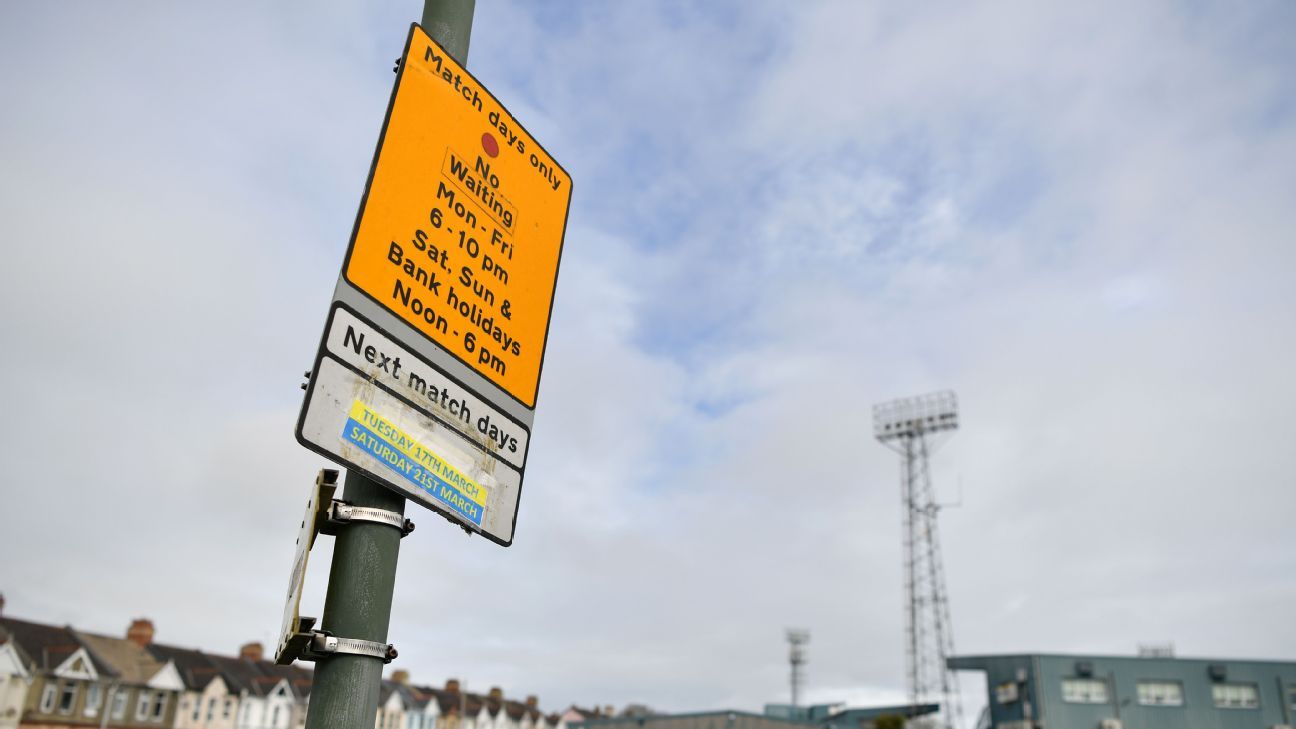 Fans fuming after bus swap with beaten players